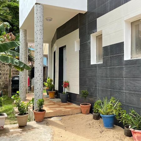 Chez Momar, Surf Trip Apartment ดาการ์ ภายนอก รูปภาพ