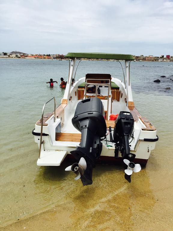 Chez Momar, Surf Trip Apartment ดาการ์ ภายนอก รูปภาพ