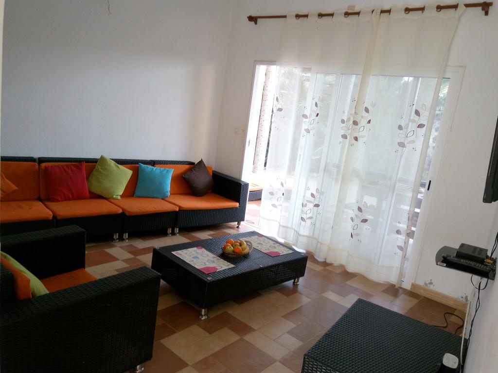 Chez Momar, Surf Trip Apartment ดาการ์ ภายนอก รูปภาพ